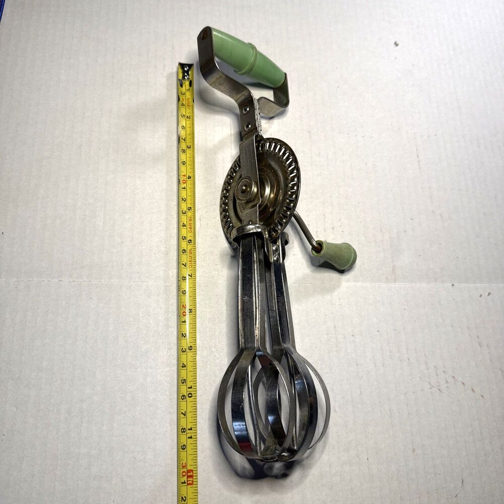 1921 Blue Whirl Egg Beater Hand Mixer Pat Pending Green Handle Vintage USA Works